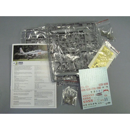 Arma Hobby 70001 - TS-11 Iskra bis DF - deluxe set 1/72 (2 modele)