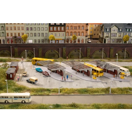 Auhagen 13349 - Dworzec autobusowy