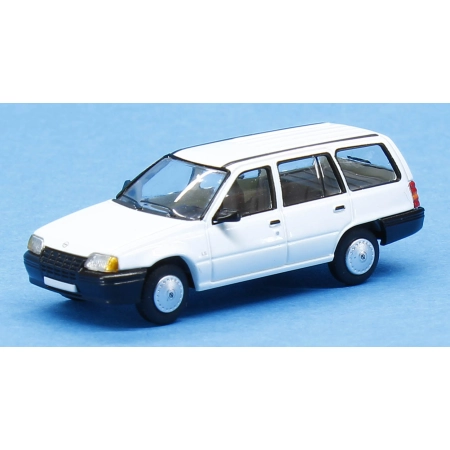 Brekina 870496 - Opel Kadett E CarAVan, weiß