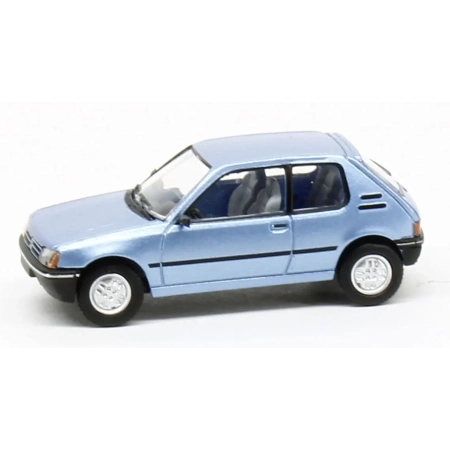 Brekina PCX 870506 - Peugeot 205 (1984), jasnoniebieski metalik