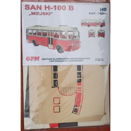 GPM 192H0 - Autobus SAN H-100 B, model kartonowy