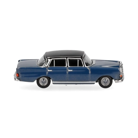 Herpa 430739-004 - Mercedes-Benz 200 Heckflosse