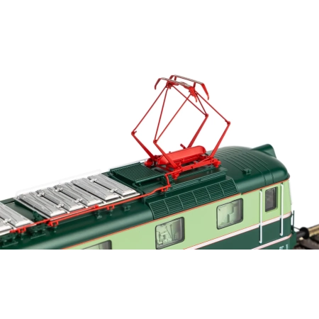 Piko 21022 – Elektrowóz serii E669.1 CSD III z dźwiękiem