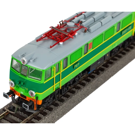 Piko 96358 - Elektrowóz EU07 PKP Ep.V + DSS PluX22