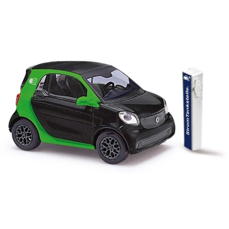 Busch 50725 - Smart Fortwo Coupé z napędem elektrycznym, rok produkcji 2014