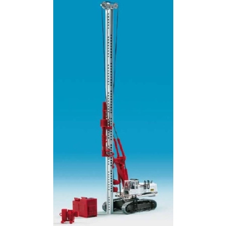 Kibri 11253 - LIEBHERR 974 z urządzeniem ubijającym i ciągnącym.