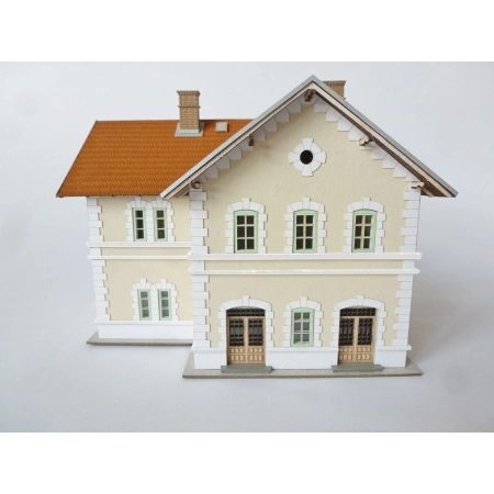 Igra 160007 - Dworzec kolejowy Prievidza, 92 x 115 x 91 mm