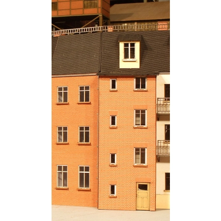 Joswood 21021 - Nadbudowa budynku WC, cegła