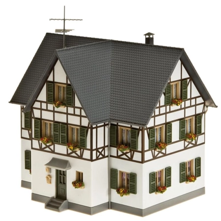 Faller 130259 - Dom dwurodzinny z muru pruskiego, 140 x 106 x 126 mm.