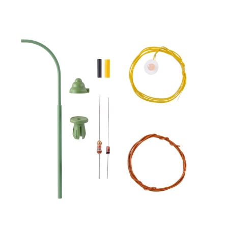 Viessmann 6729 - Zestaw łukowych latarni gazowych, zielony, LED biały ciepły, H=80mm