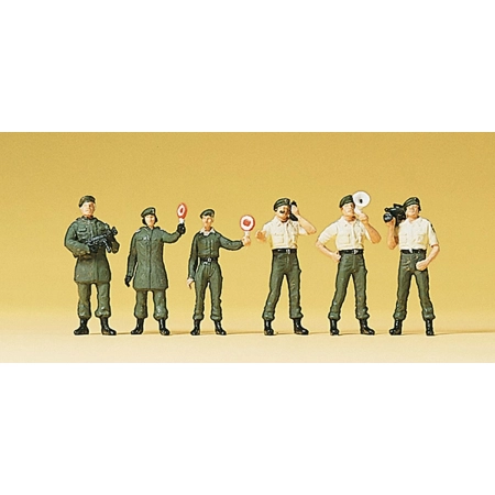 Preiser 10394 - Figurki: Policjanci niemieccy w akcji