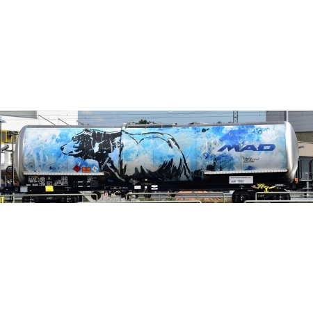 Arnold HN6687 - Zestaw 3 wagonów cystern z motywami zwierzęcymi, D-BAS, ep. VI „MAD”