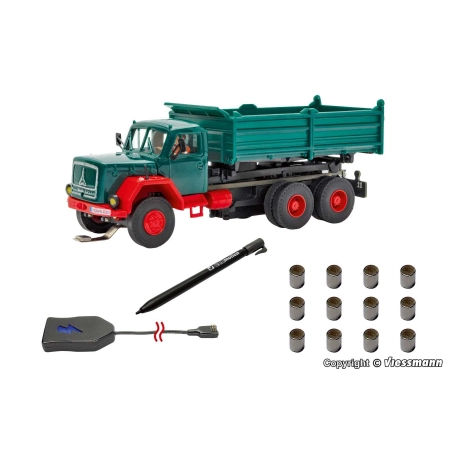 Viessmann 8002 - Podstawowy zestaw startowy CarMotion, wywrotka 3-osiowa MAGIRUS DEUTZ