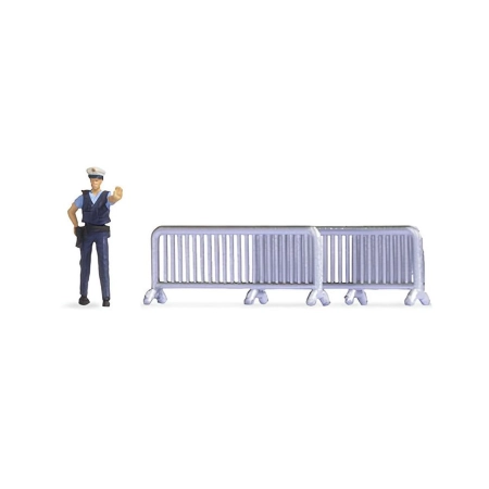 Noch 16519 - Mini scenka, policjant i trzy barierki.