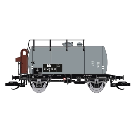 Saxonia 120111-2 - Wagon cysterna „Deutz”, DR, Ep.III