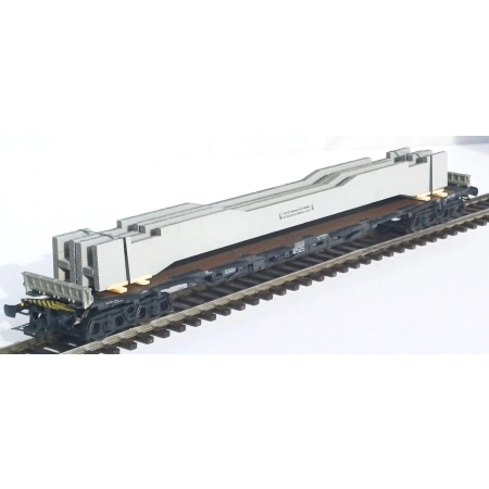 Loewe 2442 - Załadunek dźwigara betonowego „VEB Betonwerke Leipzig”, 200 mm