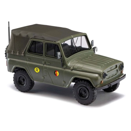 Busch 52117 - UAZ 469 NVA pojazd regulacyjny, rok budowy 1972