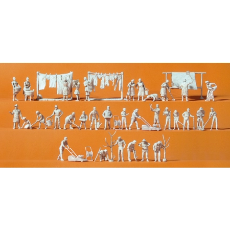 Preiser 16361 - Przy domu i pracach ogrodowych, 33 niepomalowane figurki