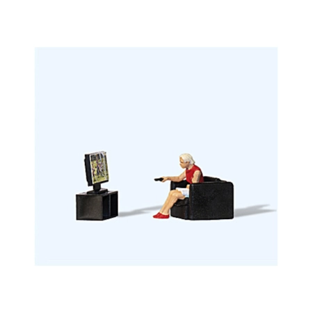 Preiser 28259 - Przed telewizorem.