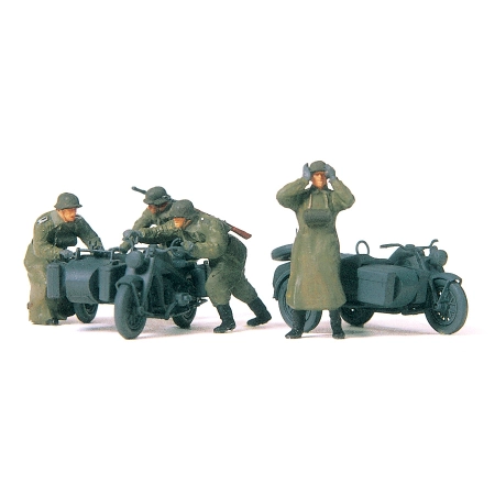 Preiser 16580 - Motocykliści pchający motocykl