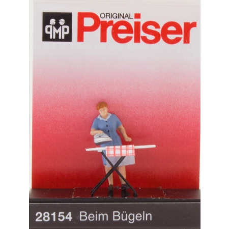 Preiser 28154 - Figurka: Prasowanie