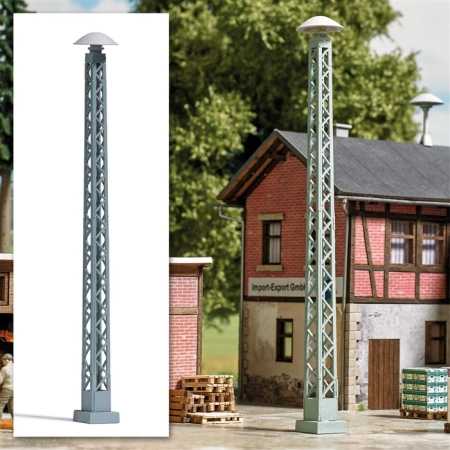 Busch 7693 - Maszt kratowy z syreną.