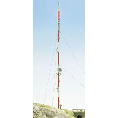Busch 5965 - Maszt z diodami, antenami etc, wys. 37 cm