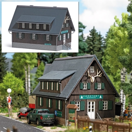 Busch 1921 - Biuro leśne w klasycznej konstrukcji drewnianej.