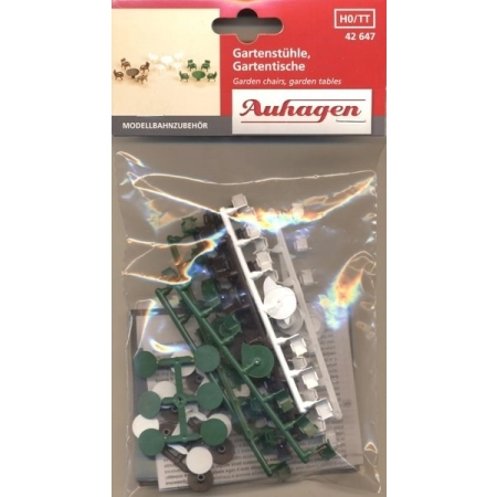 Auhagen 42647 - Zestaw kolorowych 54 krzeseł i 18 stolików.