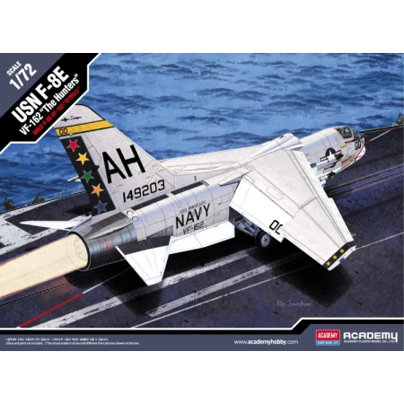 Academy 12521 - F-8E VF-162 The Hunter - 1:72.