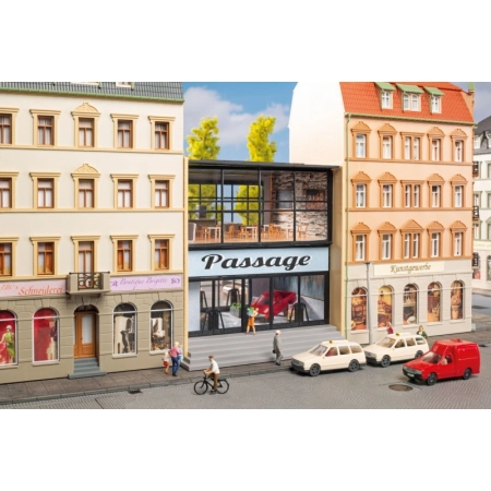 Auhagen 13360 - Nowoczesny pasaż miejski z przeszkloną fasadą