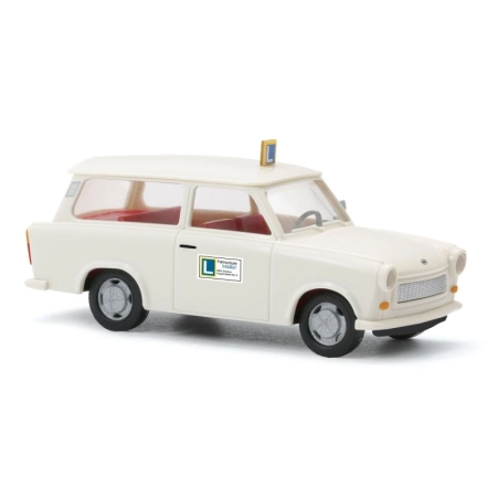Busch 53215 - Trabant Kombi, szkoła jazdy