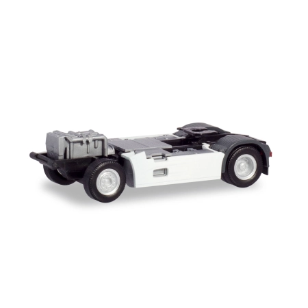 Herpa 085083 - Podwozie Renault T z osłoną podwozia Zawartość: 2 sztuki