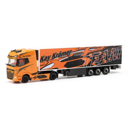 Herpa 317634 - Ciężarówka z naczepą chłodnią DAF XG+ "Kay Krämer"