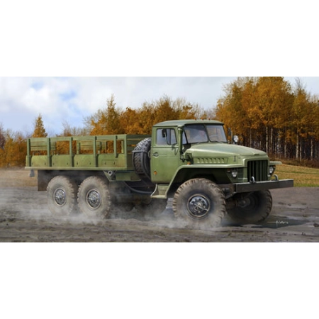 TRUMPETER 01027 - Samochód ciężarowy URAL-4320 - 1:35