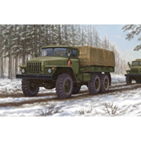 TRUMPETER 01012 - Samochód ciężarowy URAL-4320 - 1:35