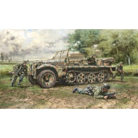 Italeri 6561 - Demag D7 z niemieckimi spadochroniarzami
