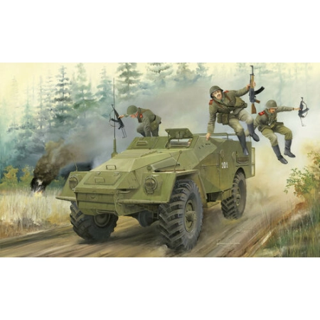 TRUMPETER 05517 - Transporter opancerzony BTR-40 APC - 1:35