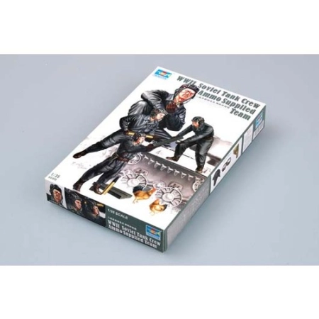 TRUMPETER 00411 - Figurki - Czerwonoarmiści - zaopatrzenie czołgu - 1:35